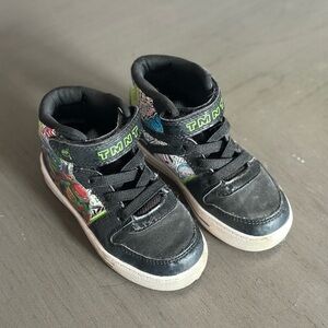 TMNT Kids Sneakers - Black and Green